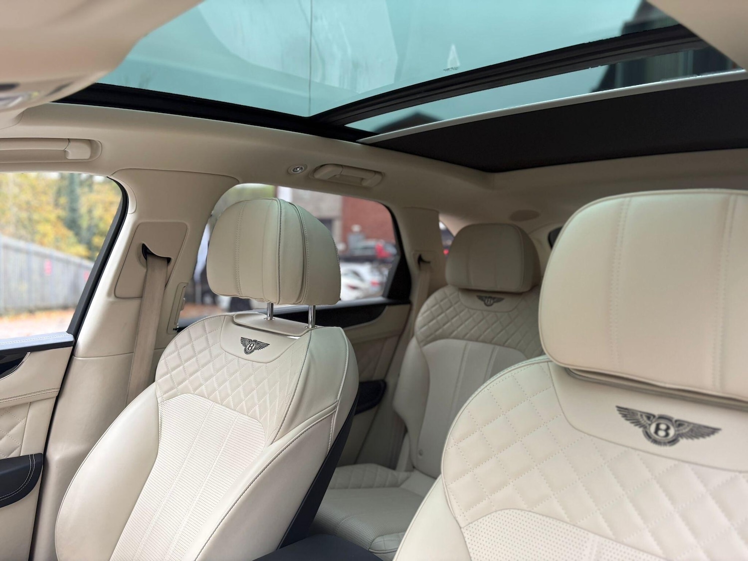 Used Bentley Bentayga 2018 for sale - 76473267: Photo 24