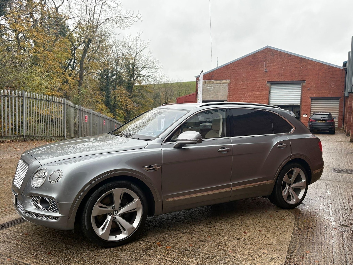 Used Bentley Bentayga 2018 for sale - 76473267: Photo 4