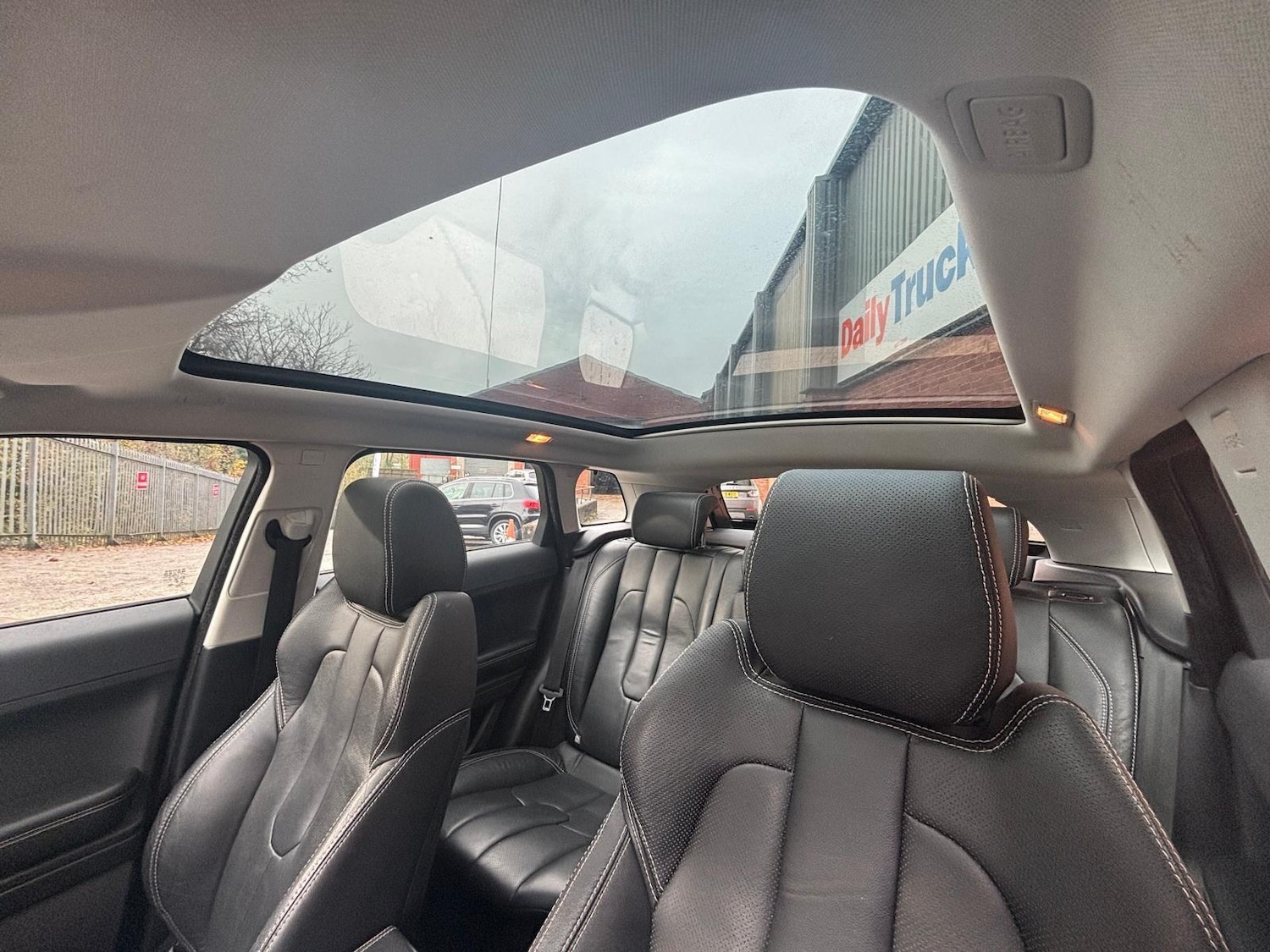 Used Land Rover Range Rover Evoque 2015 for sale - 77214978: Photo 12