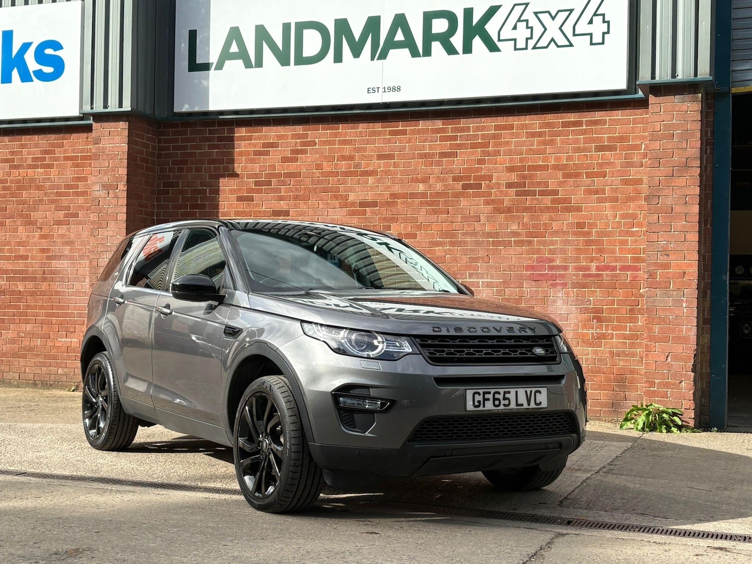 Used Land Rover Discovery Sport 2015 for sale - 76584559: Photo 1