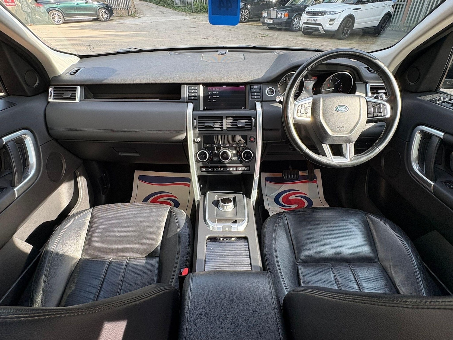 Used Land Rover Discovery Sport 2015 for sale - 76584559: Photo 11