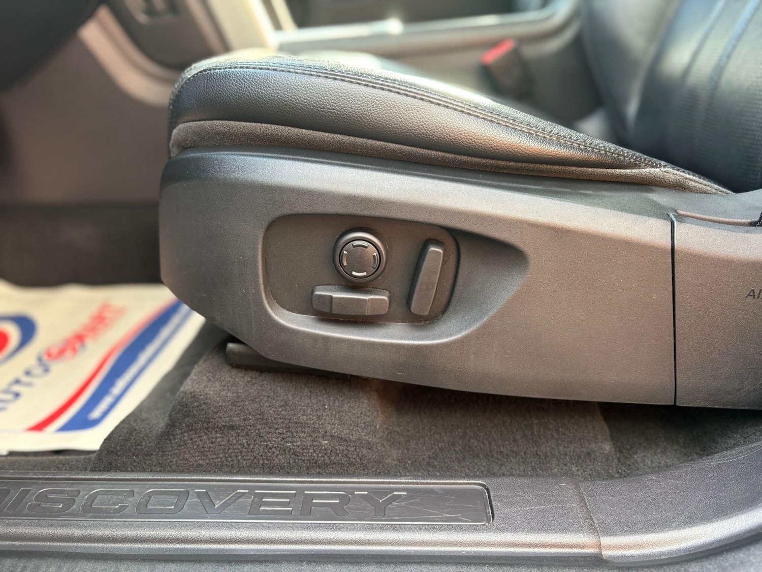 Used Land Rover Discovery Sport 2015 for sale - 76584559: Photo 16