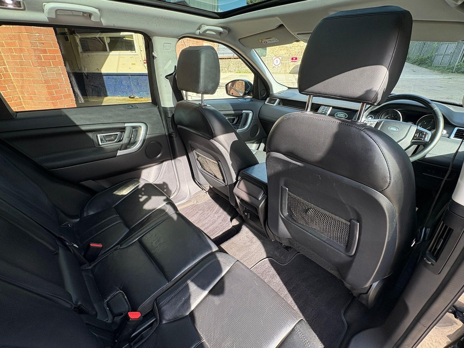 Used Land Rover Discovery Sport 2015 for sale - 76584559: Photo 29