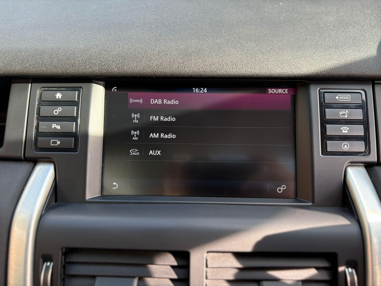 Used Land Rover Discovery Sport 2015 for sale - 76584559: Photo 36