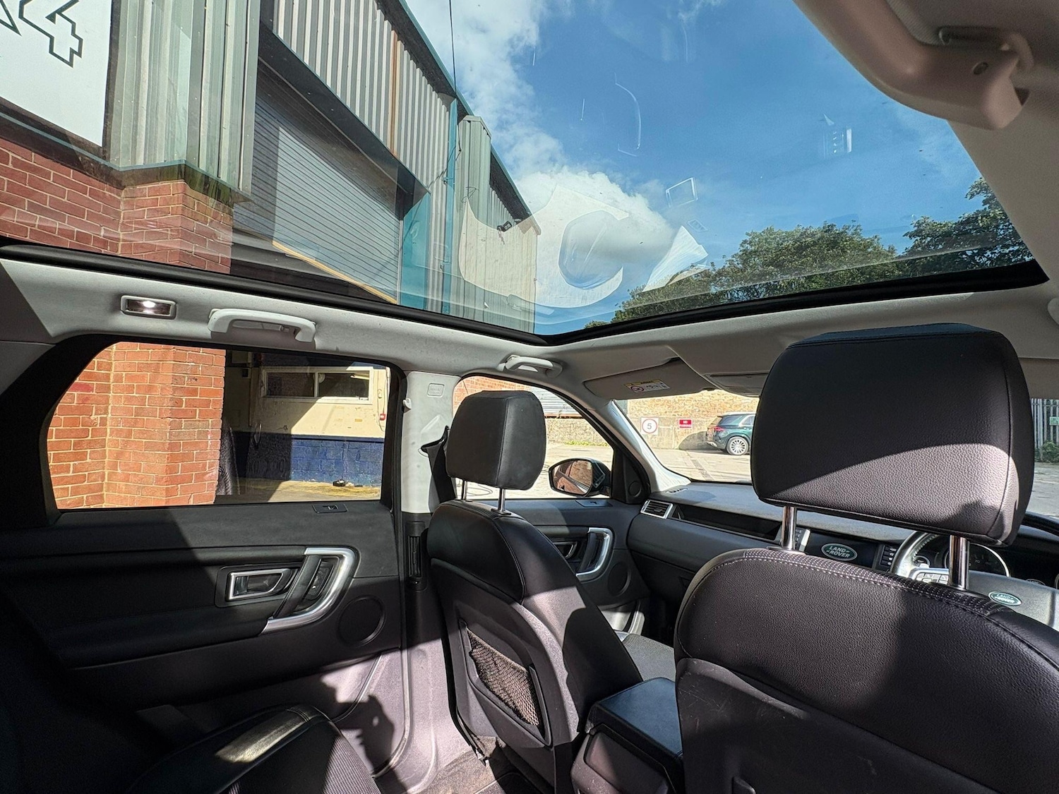 Used Land Rover Discovery Sport 2015 for sale - 76584559: Photo 8