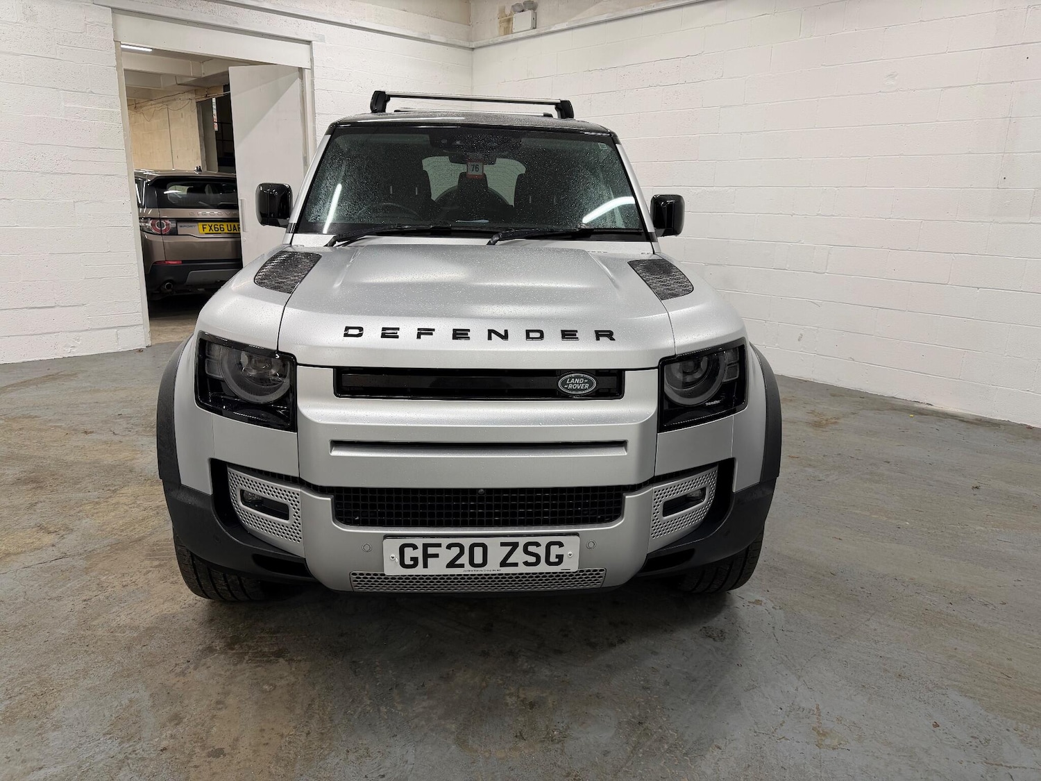 Used Land Rover Defender 2020 for sale - 77753884: Photo 3
