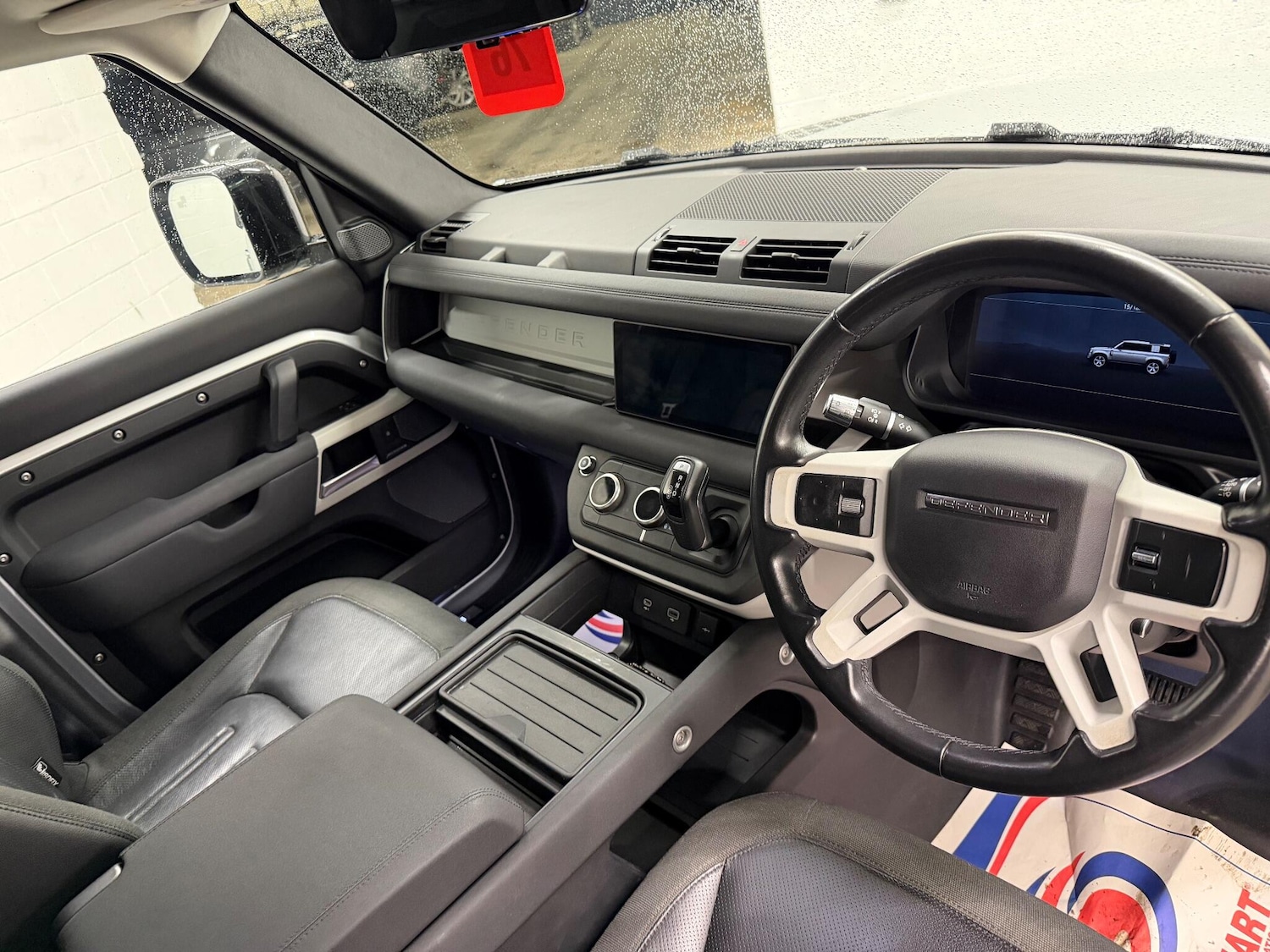 Used Land Rover Defender 2020 for sale - 77753884: Photo 4