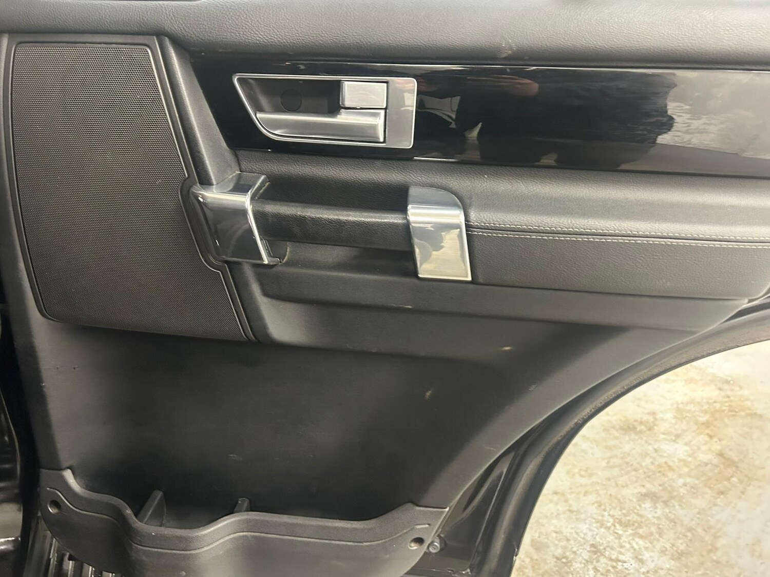 Used Land Rover Discovery 4 for sale - 77511053: Photo 11