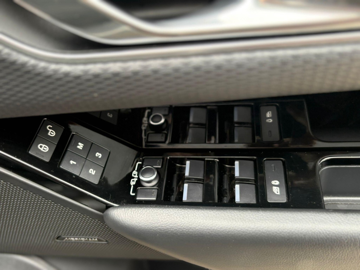 Used Land Rover Range Rover Velar for sale - 77202487: Photo 14