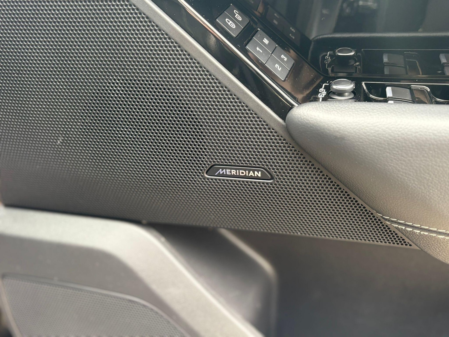 Used Land Rover Range Rover Velar for sale - 77202487: Photo 17