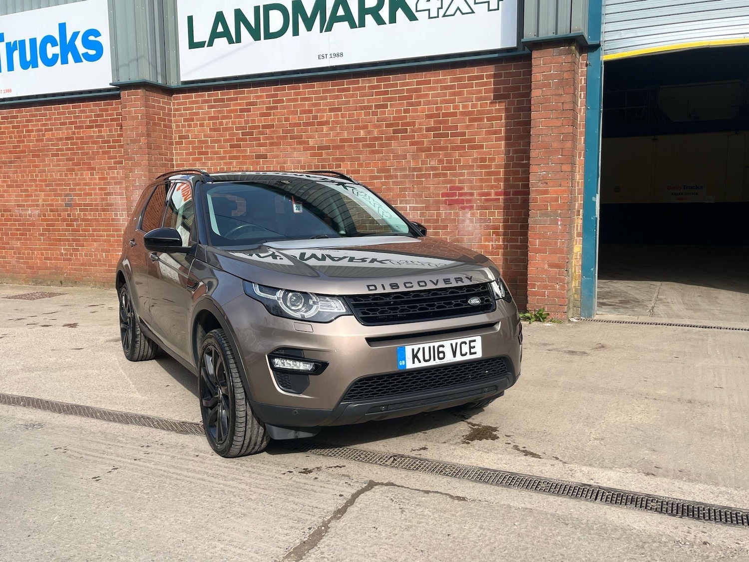 Used Land Rover Discovery Sport 2016 for sale - 76408654: Photo 17