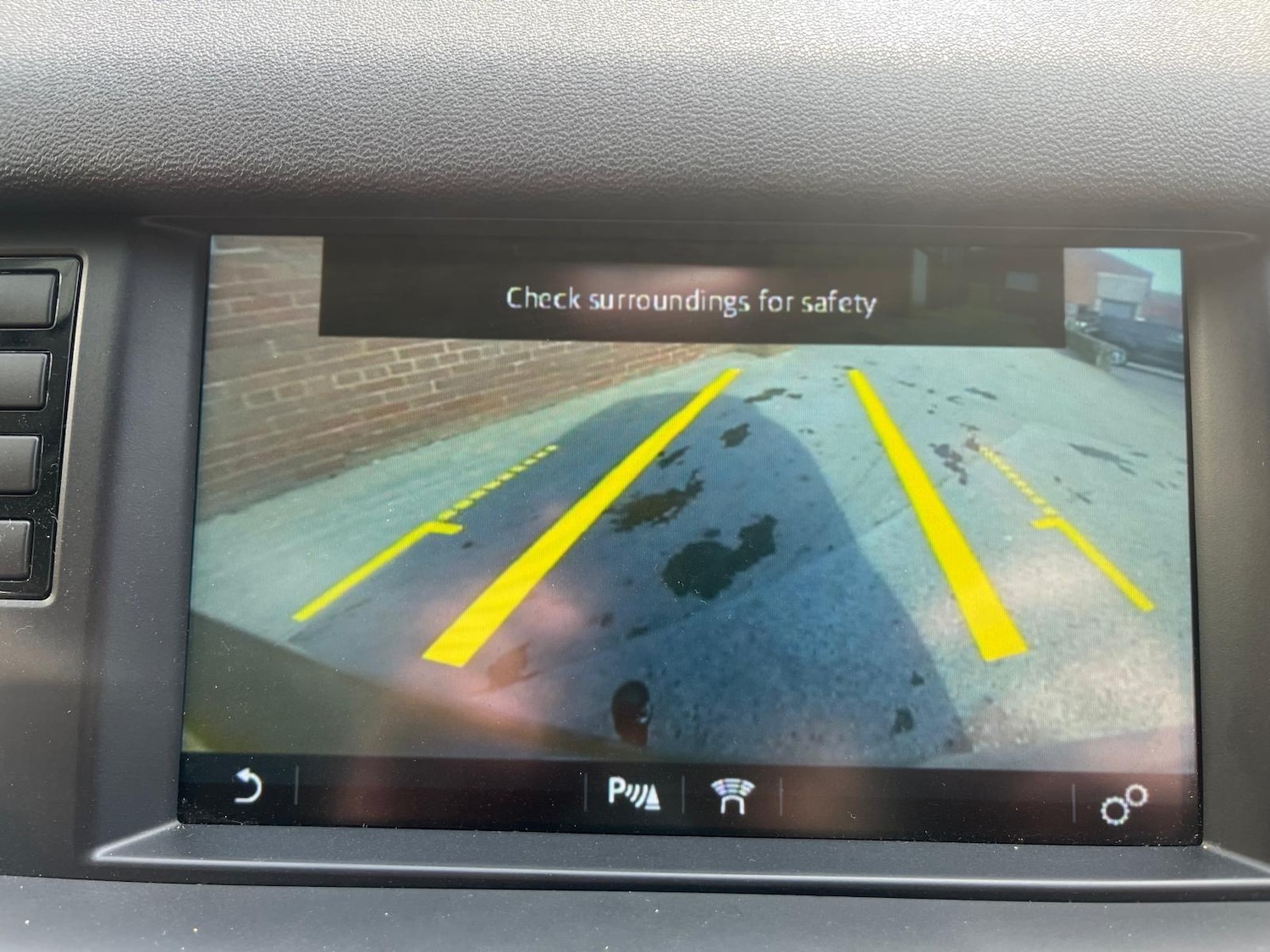 Used Land Rover Discovery Sport 2016 for sale - 76408654: Photo 9