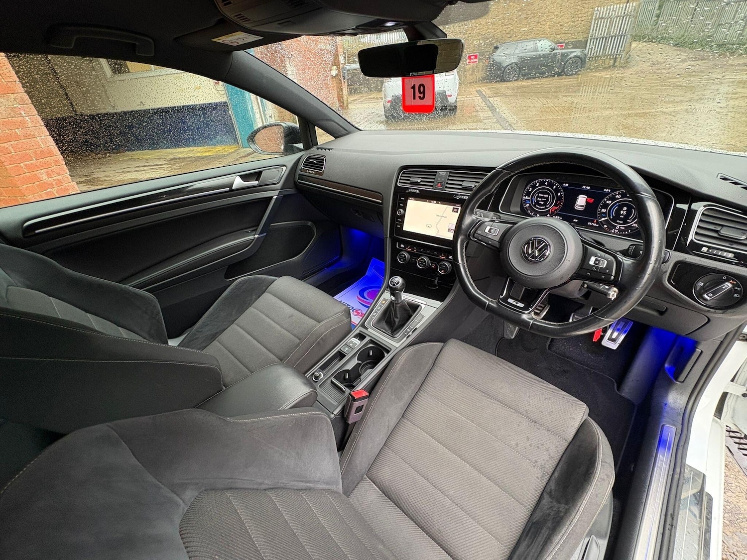 Used Volkswagen Golf 2018 for sale - 76613298: Photo 7