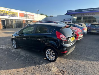 Used Ford Fiesta 2017 for sale - 79808761: Photo