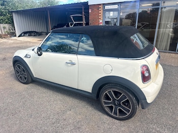 Used MINI Convertible 2009 for sale - 79039223: Photo