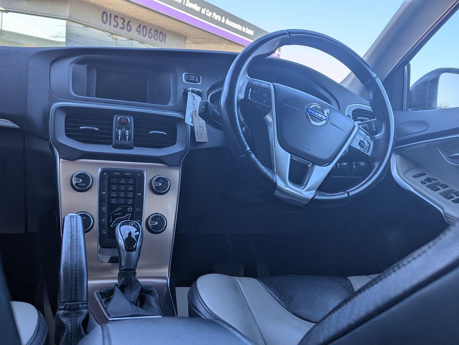 Used Volvo V40 2014 for sale - 78157025: Photo 10