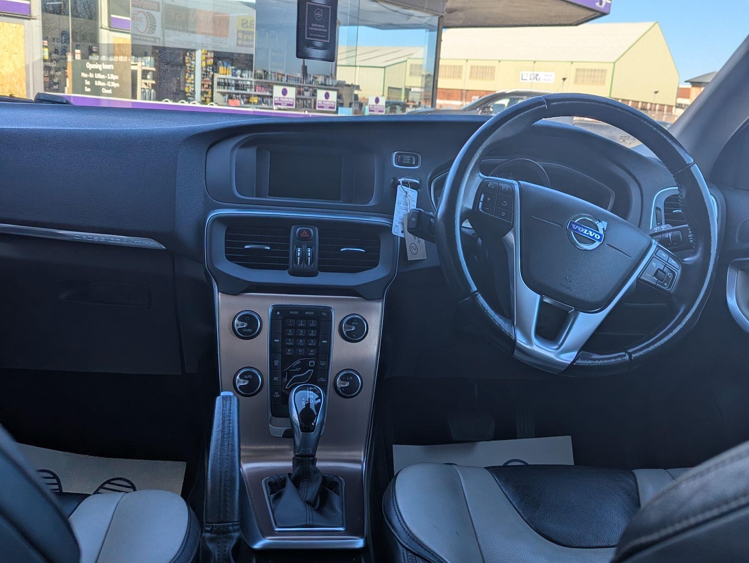 Used Volvo V40 2014 for sale - 78157025: Photo 11