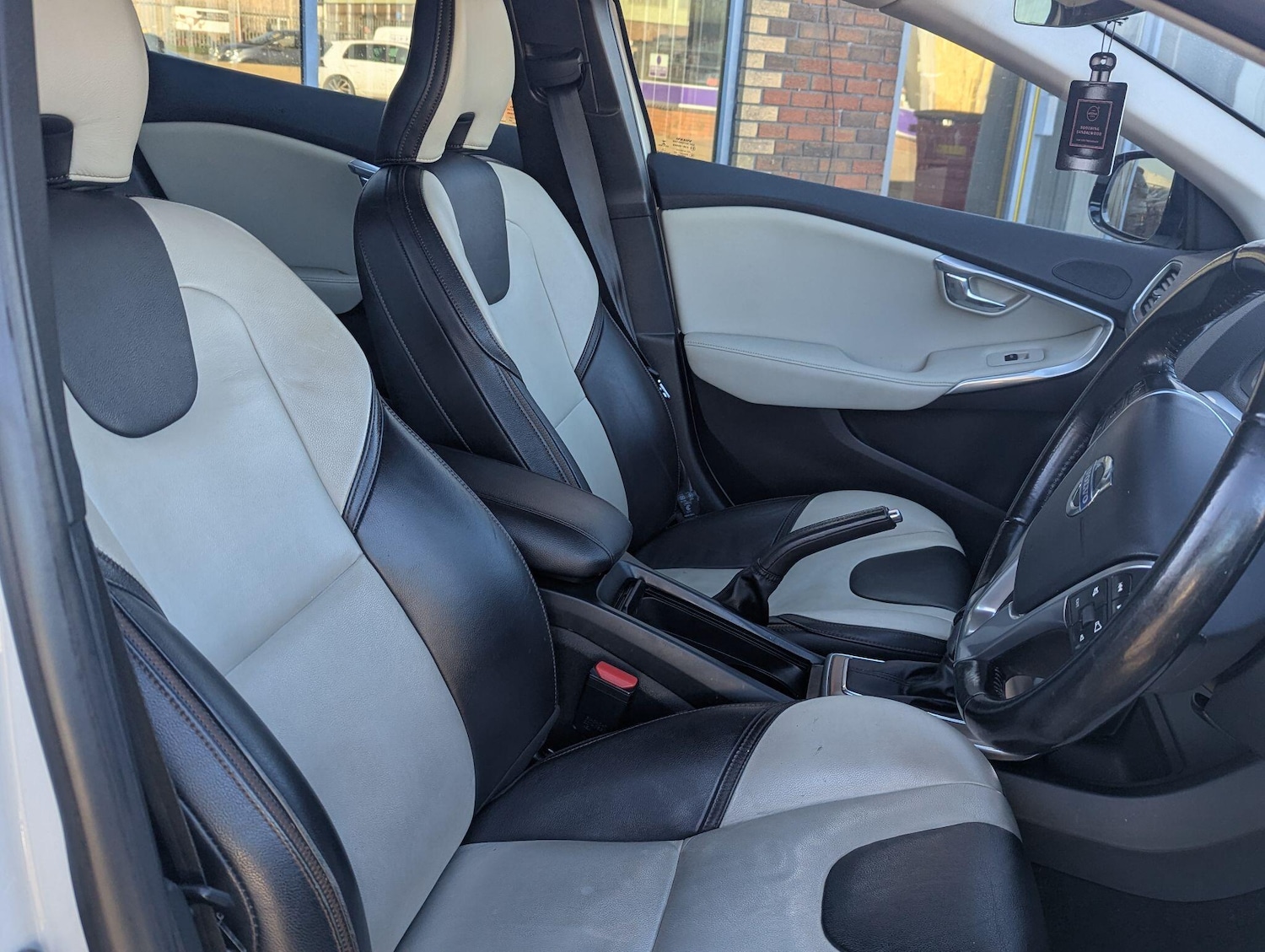 Used Volvo V40 2014 for sale - 78157025: Photo 13