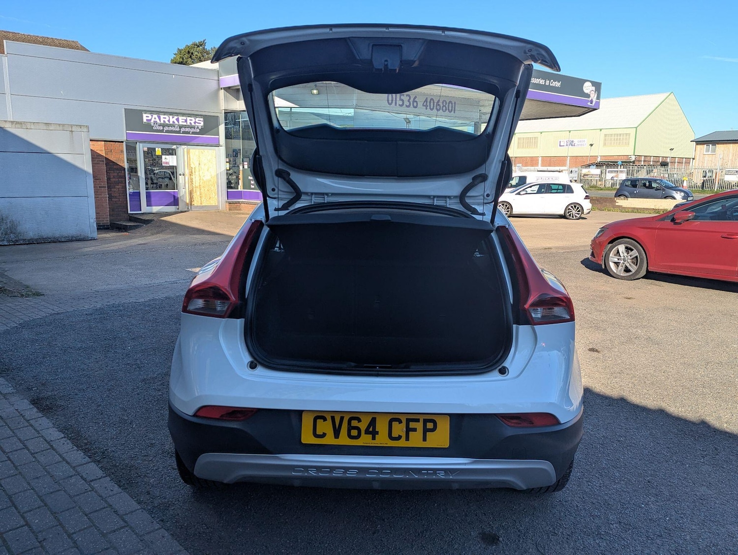 Used Volvo V40 2014 for sale - 78157025: Photo 6