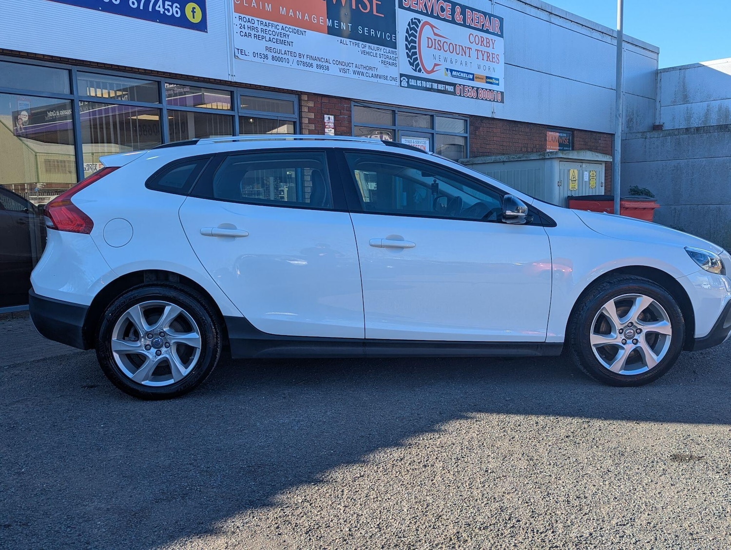 Used Volvo V40 2014 for sale - 78157025: Photo 8