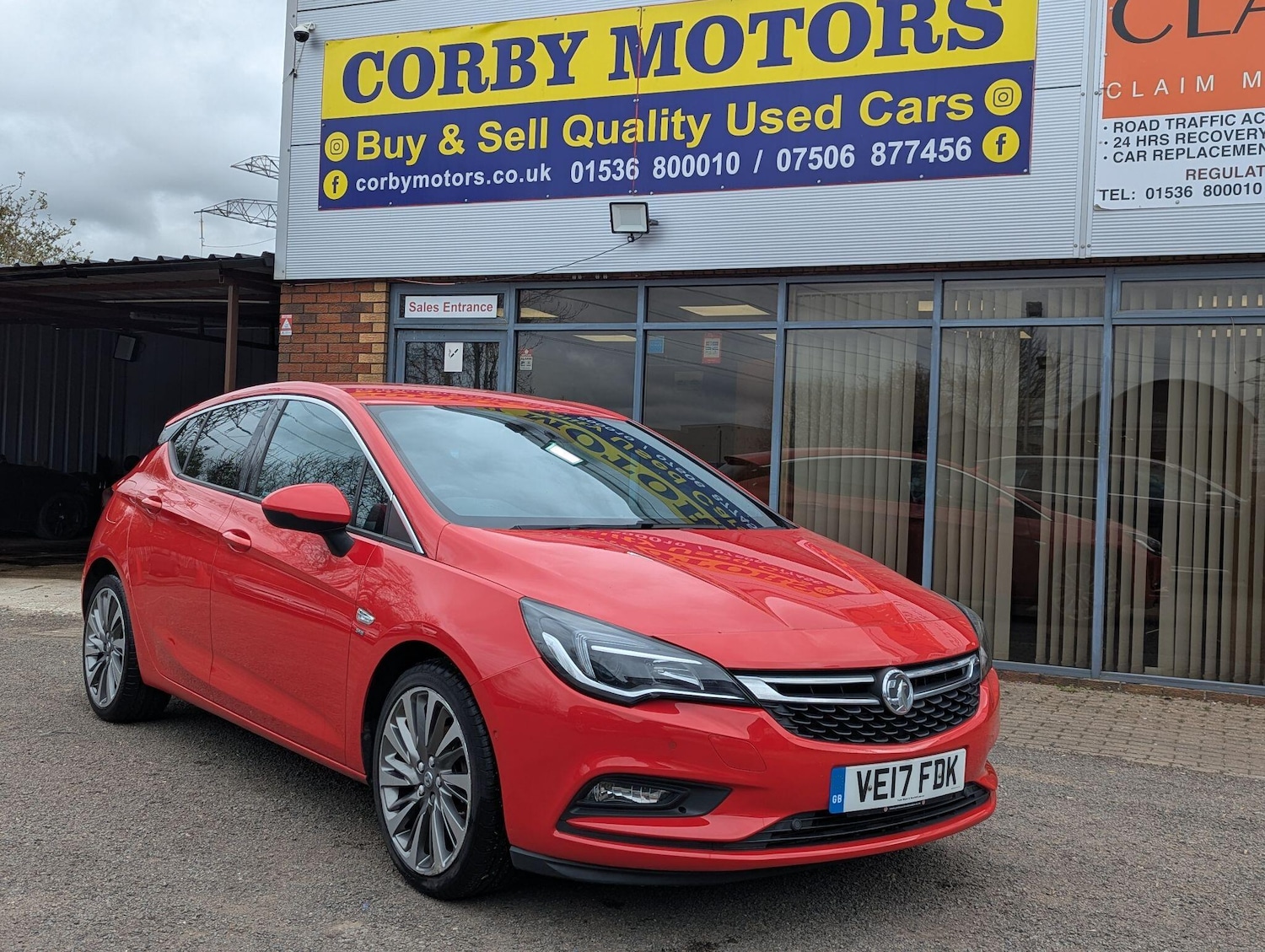 Used Vauxhall Astra 2017 for sale - 78171063: Photo 1