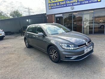 Used Volkswagen Golf 2017 for sale - 78988103: Photo
