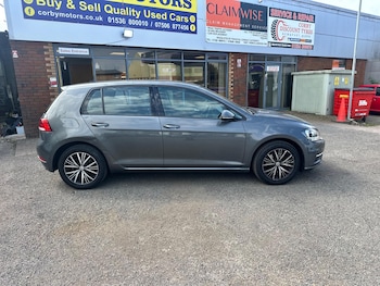 Used Volkswagen Golf 2017 for sale - 78988103: Photo