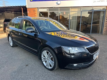 Used Skoda Superb 2014 for sale - 79256299: Photo