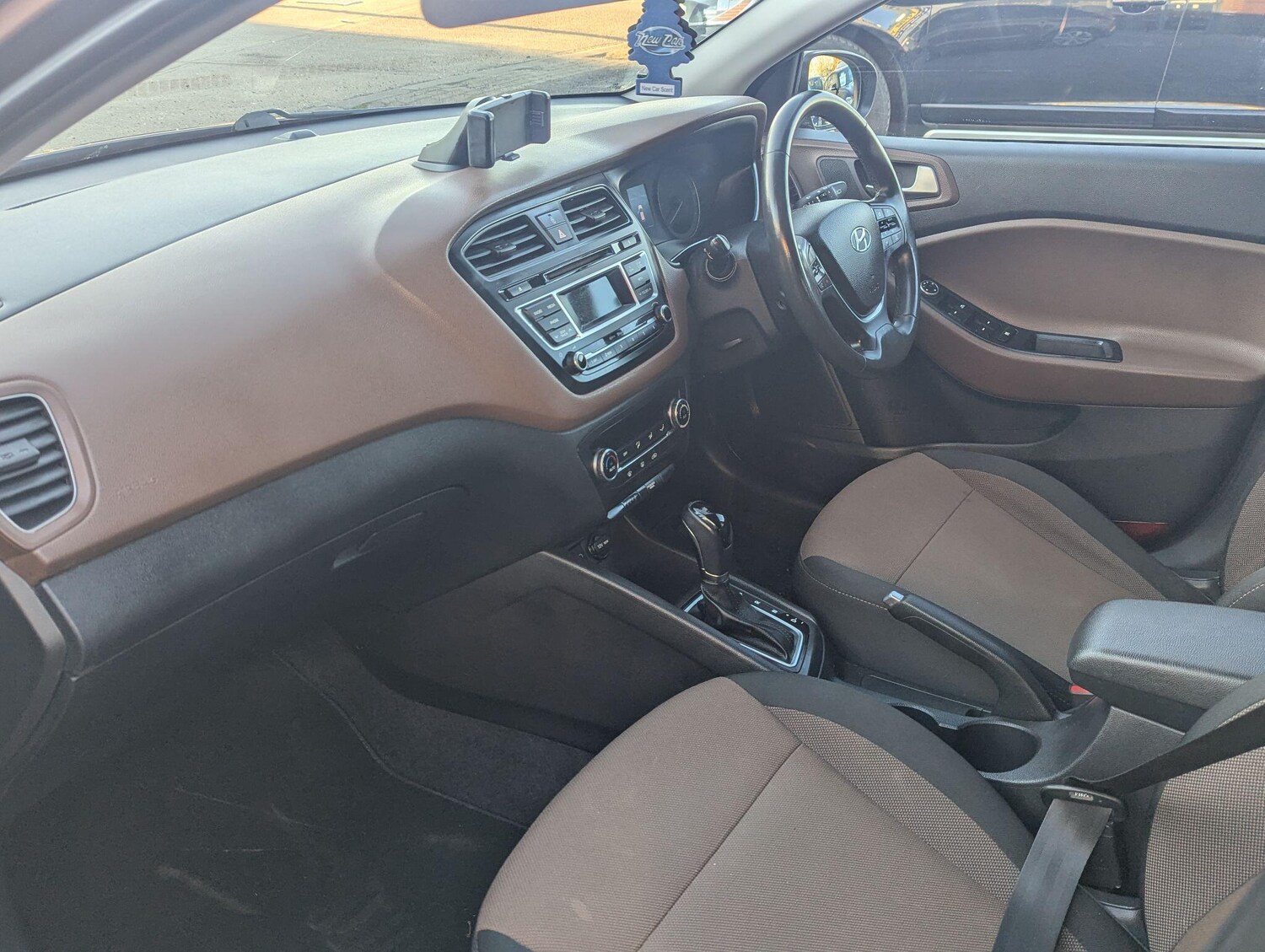 Used Hyundai i20 2015 for sale - 78074055: Photo 15