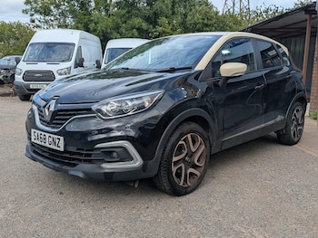 Used Renault Captur 2018 for sale - 78897987: Photo