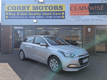 Used Hyundai i20 2017 for sale - 78728199: Photo