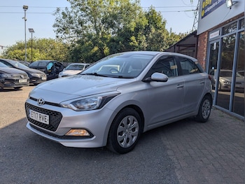 Used Hyundai i20 2017 for sale - 78728199: Photo