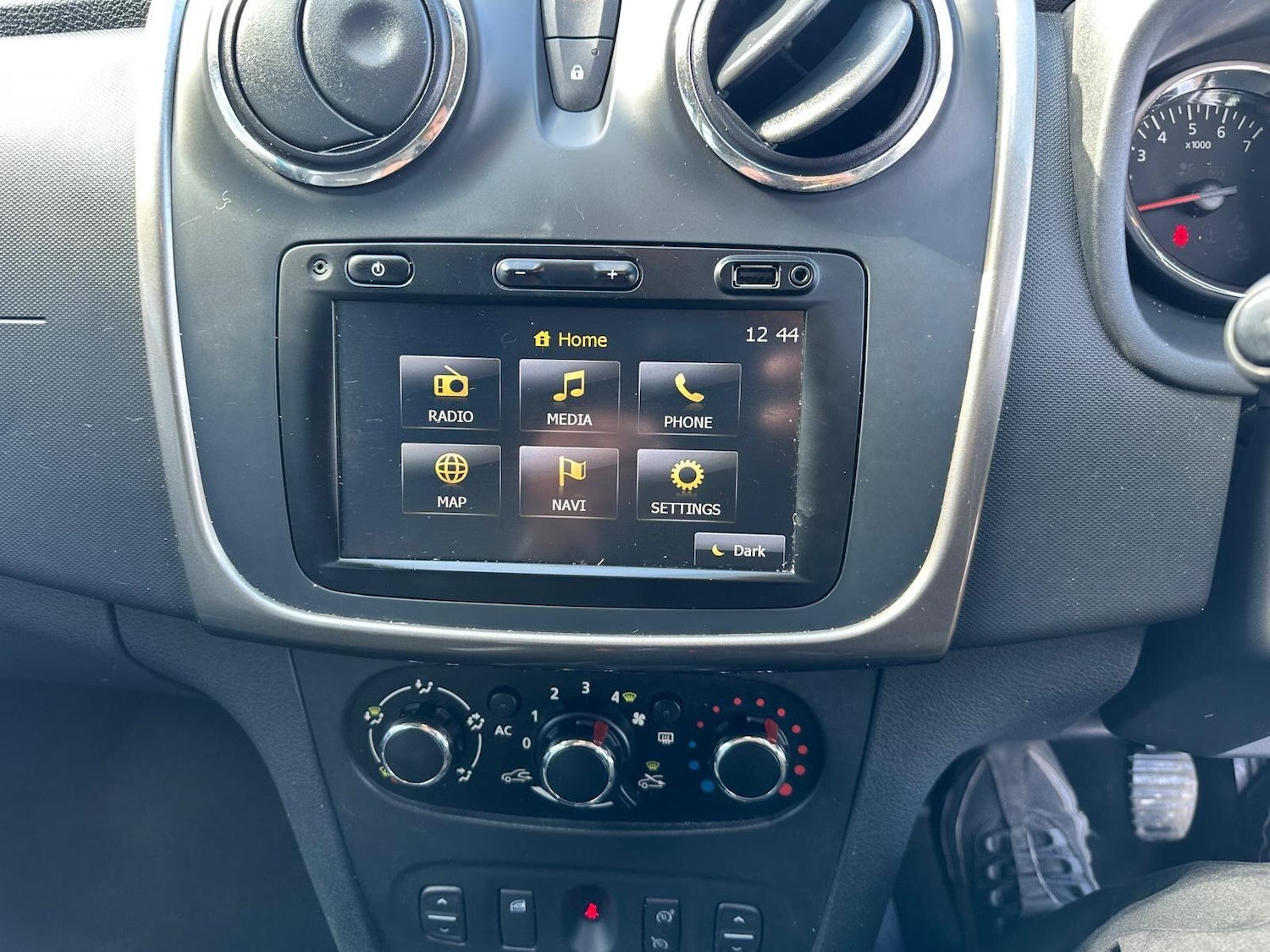 Used Dacia Sandero Stepway 2013 for sale - 78204941: Photo 17