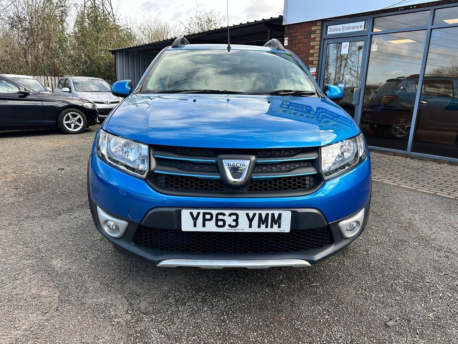 Used Dacia Sandero Stepway 2013 for sale - 78204941: Photo 2