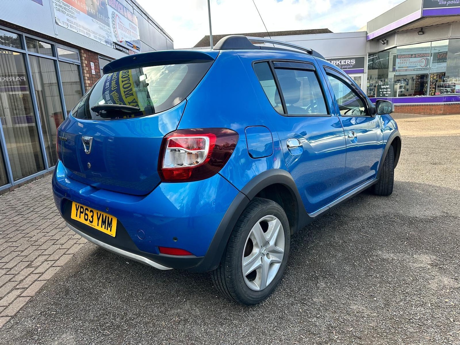 Used Dacia Sandero Stepway 2013 for sale - 78204941: Photo 9