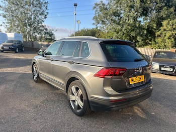 Used Volkswagen Tiguan 2019 for sale - 79212177: Photo