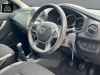 Used Dacia Sandero Stepway 2017 for sale - 79085487: Photo