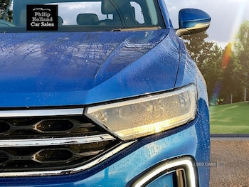 Used Volkswagen T-Roc 2023 for sale - 76976991: Photo