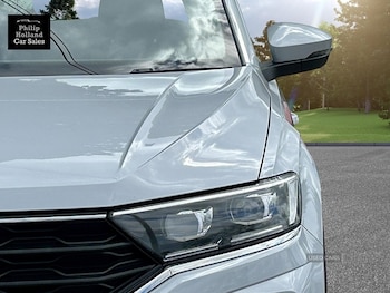 Used Volkswagen T-Roc 2019 for sale - 79085955: Photo