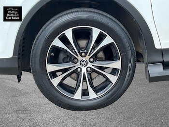 Used Toyota RAV4 2015 for sale - 79249325: Photo