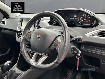 Used Peugeot 208 2015 for sale - 76856135: Photo