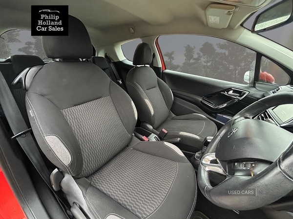 Used Peugeot 208 2015 for sale - 76856135: Photo 5