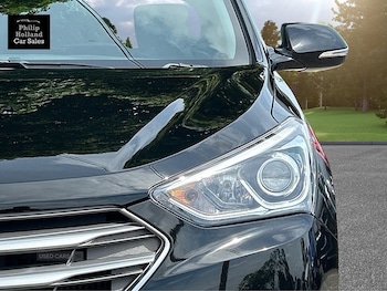 Used Hyundai Santa Fe 2017 for sale - 78947927: Photo