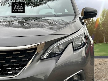 Used Peugeot 5008 2020 for sale - 76486368: Photo