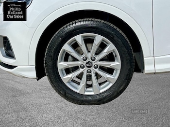 Used Audi Q3 2023 for sale - 78302314: Photo