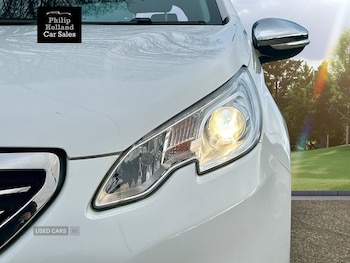 Used Peugeot 2008 2016 for sale - 76486379: Photo