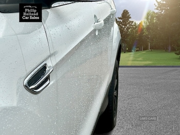 Used Ford Kuga 2015 for sale - 77050424: Photo