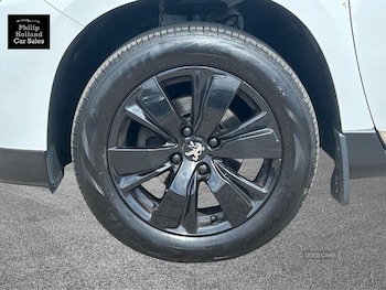 Used Peugeot 2008 2016 for sale - 79203011: Photo