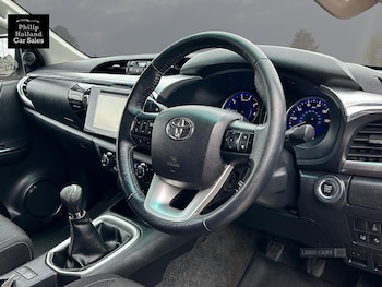 Used Toyota Hilux 2017 for sale - 78935821: Photo