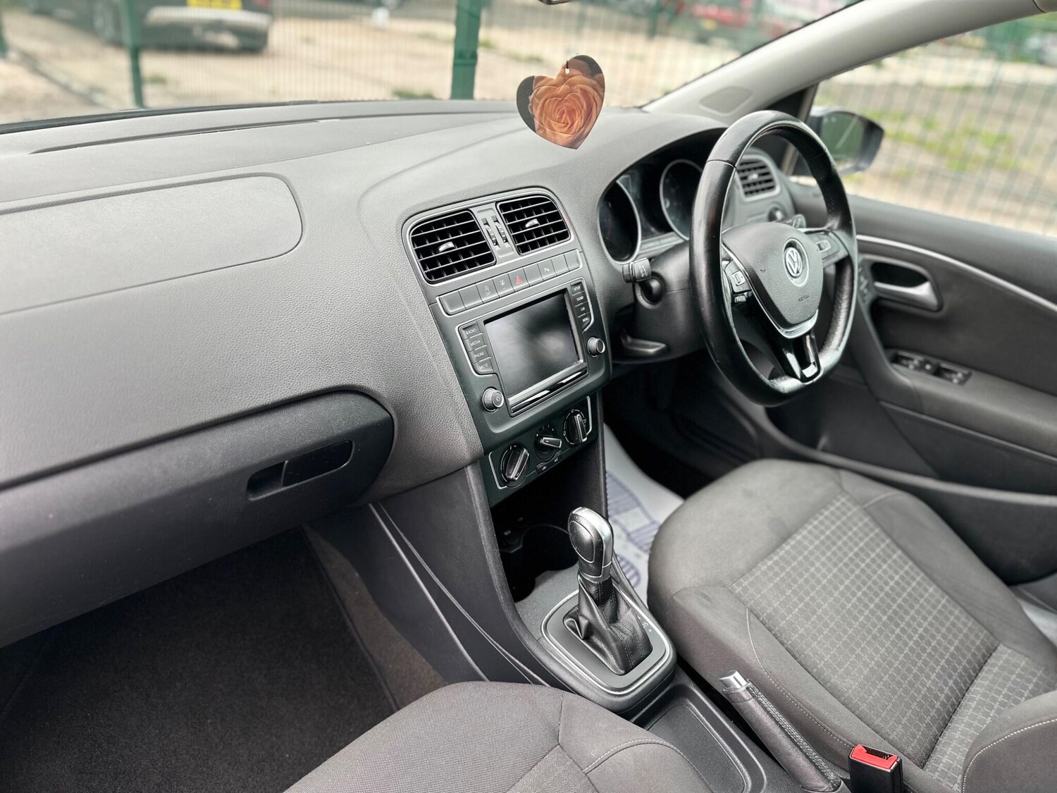 Used Volkswagen Polo 2016 for sale - 76012848: Photo 36